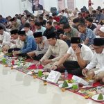 Wagub Aceh Buka Puasa Bersama Korban Bencana di Huntara Pidie Jaya